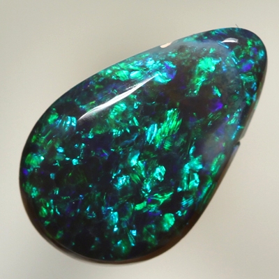 SOLID BLACK OPAL Bright greens in 3D